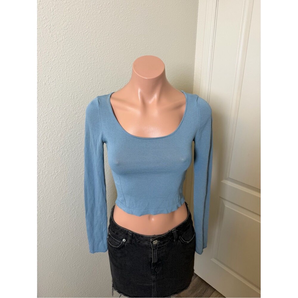 Zara Long-Sleeve Scoop Neck Crop Top in Dusty Blue Sz S